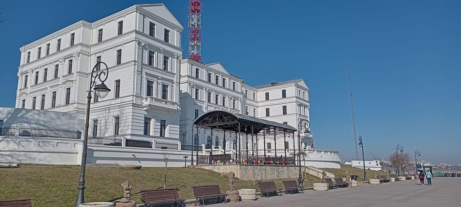 From Bucharest: Black Sea Constanța Day Tour - Mamaia Beach time, how to use your free hours well