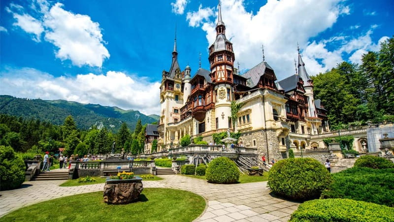 From Bucharest: Dracula's castle, Peles Castle and Brasov - Key highlights worth your time