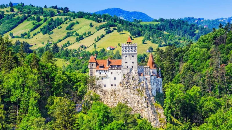 From Bucharest: Dracula's castle, Peles Castle and Brasov - A day that turns Dracula stories into real geography