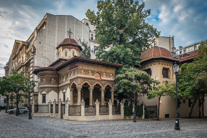Guided Walking Tour of Historical Bucharest - Unirii Square and Boulevardul Unirii, where politics shows on the skyline