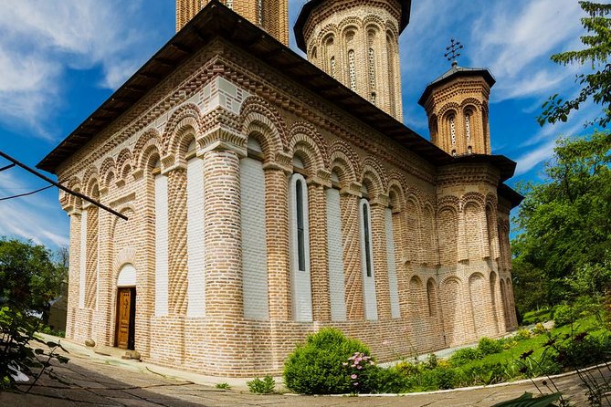 Half-Day Private Sightseeing Tour of Bucharest and its Surroundings Package - Military Academy Area: A Stop That Changes How You See the City