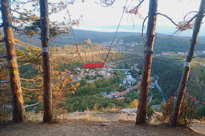 Hike Bulgaria Love Swing, Veliko Tarnovo and Tarevet Fortress - Arbanasi and the Love Swing: simple hike, cliffside payoff