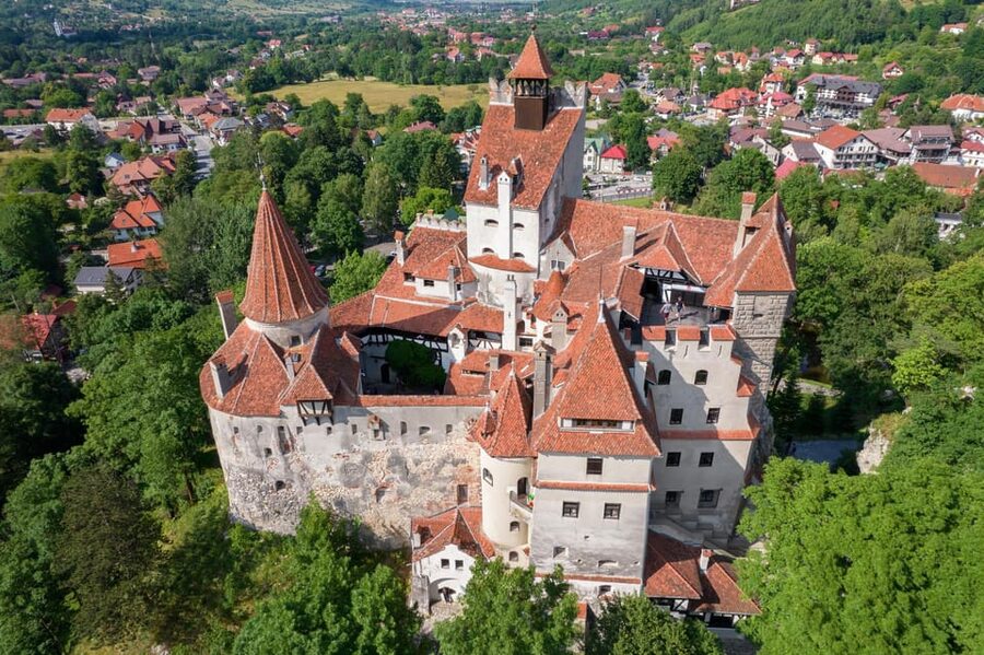 Minivan 8: Peles & Dracula's Castle and Brasov Full-Day Trip - Who This Tour Fits Best, and Who Should Rethink It
