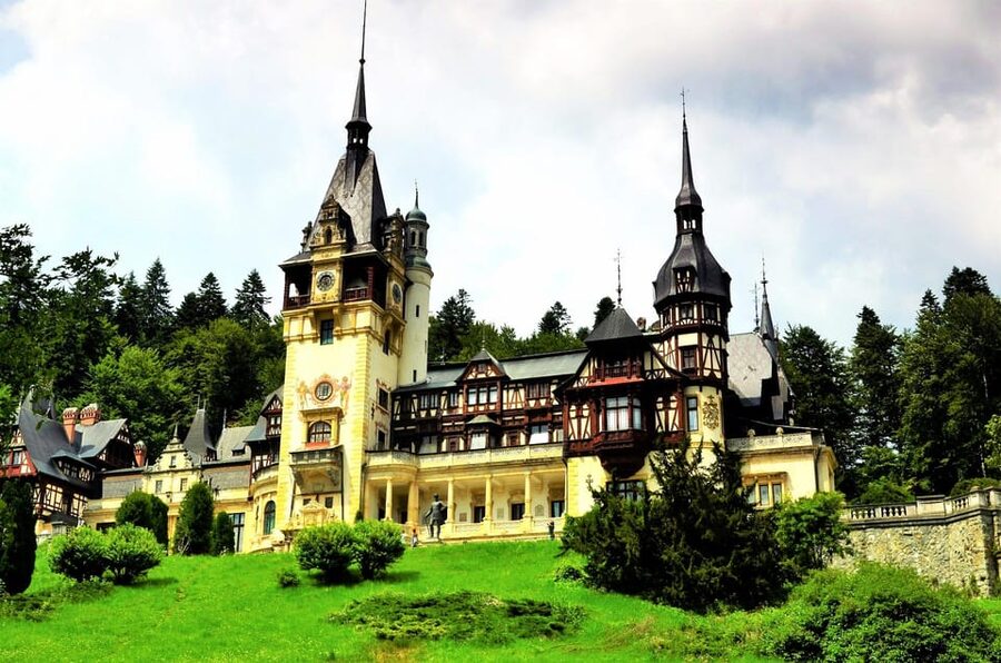 Minivan 8 Places : Dracula Castle, Peles, & Brasov Day Tour - Bran Castle and the Dracula Connection: Myth, Vlad, and Stairs You’ll Feel