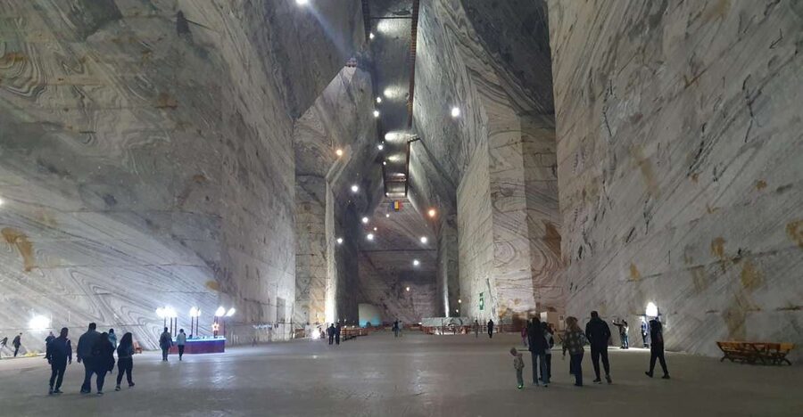 Muddy Volcanoes and Salt Mine Private Tour - The private ride from Bucharest, and why timing matters in Romania