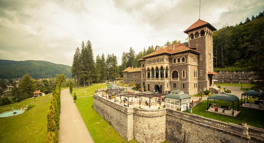 Peles & Cantacuzino Castles: Gourmet Wine & Cultural trip - Romanian cuisine moments: cheeses and traditional products (plus what is missing)