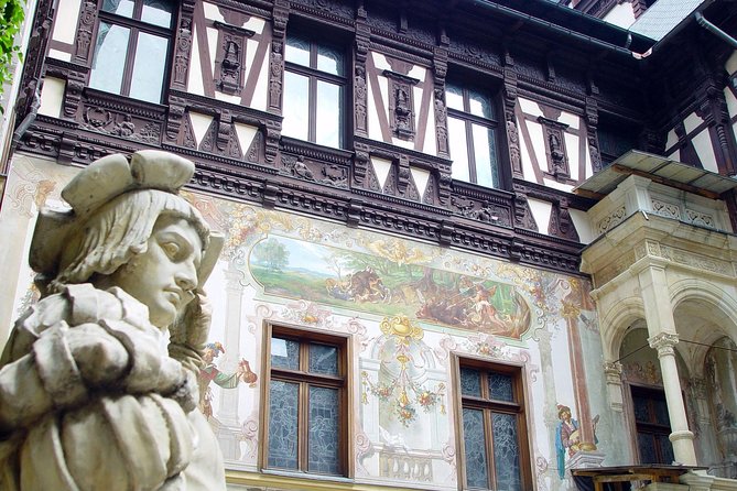 Peles Castle Skip-The-Line Guided Tour - Why Peleș Castle Stories Work So Well on a Guided Hour