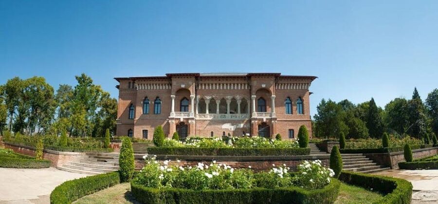 Private Tour from Bucharest to Dracula's tomb and Mogosoaia - Who should book this tour, and who should skip it