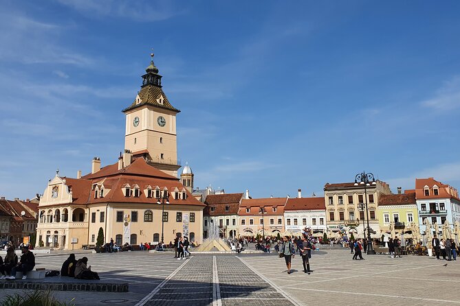 Private tour: Medieval cities of Transylvania, 2 Days from Bucharest - Day 1: Peleș, Brașov, and Sighișoara after dark
