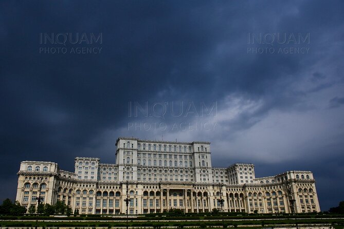 Private Tour: Story of Communism in Bucharest - Communist-Era Neighborhoods: Apartment Blocks and Socialist Daily Life