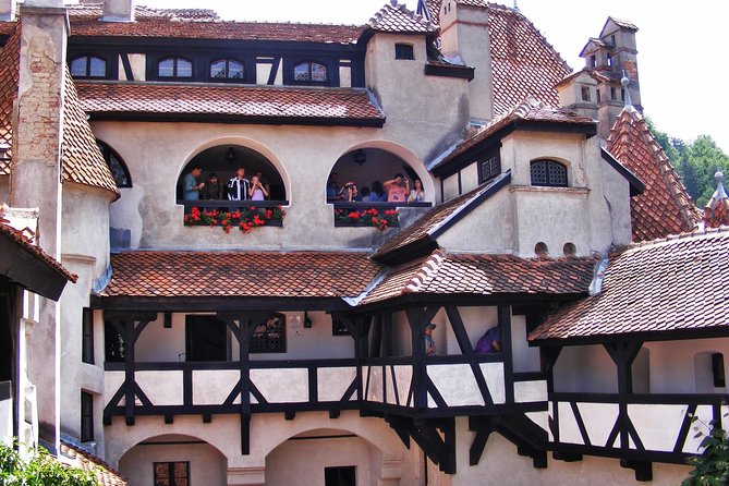 Private Tour: Transylvanian Castles and Brasov's Medieval Old Town - Black Church in Brasov: A Quick Stop That Adds Real Texture