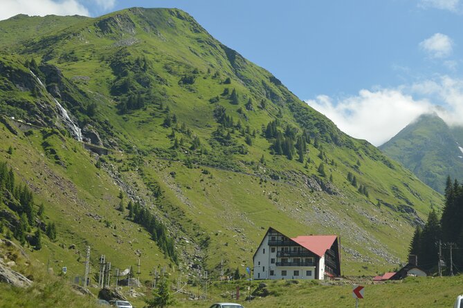 Private Transfagarasan Road Scenic Tour from Bucharest - Why Transfăgărășan From Bucharest Feels Like a True Change of Pace