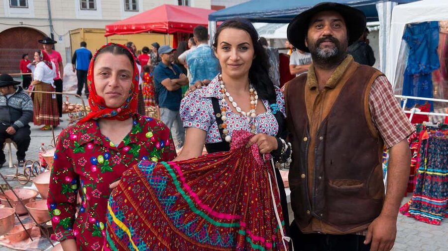 Slavery in Romania,Myths and Truths on Gypsies, Walking Tour - Key things you will notice on this walk