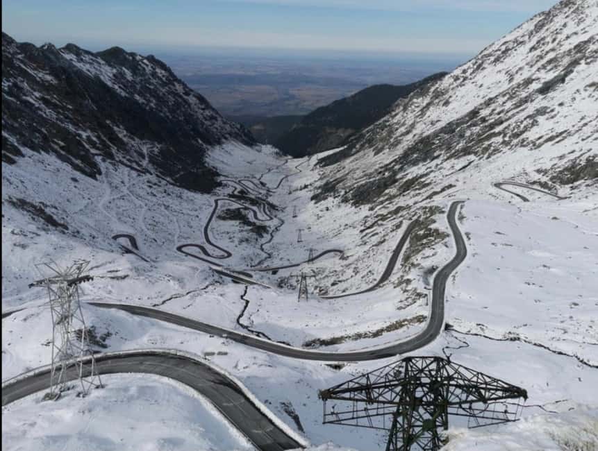 Small group Bears 'Safari' on Transfăgărășan -max 7 tourists - Vidraru Dam: the 166 meter arch moment you can actually walk onto