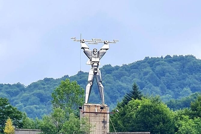 Small-group max 7 - Top Gear Road - Transfăgărăşan Highway - Price and logistics: how this tour earns its value