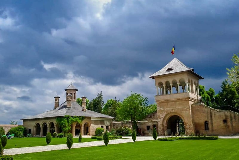Small Group Tour to Mogosoaia Palace & Snagov Monastery - A half-day escape to Snagov and Mogosoaia Palace