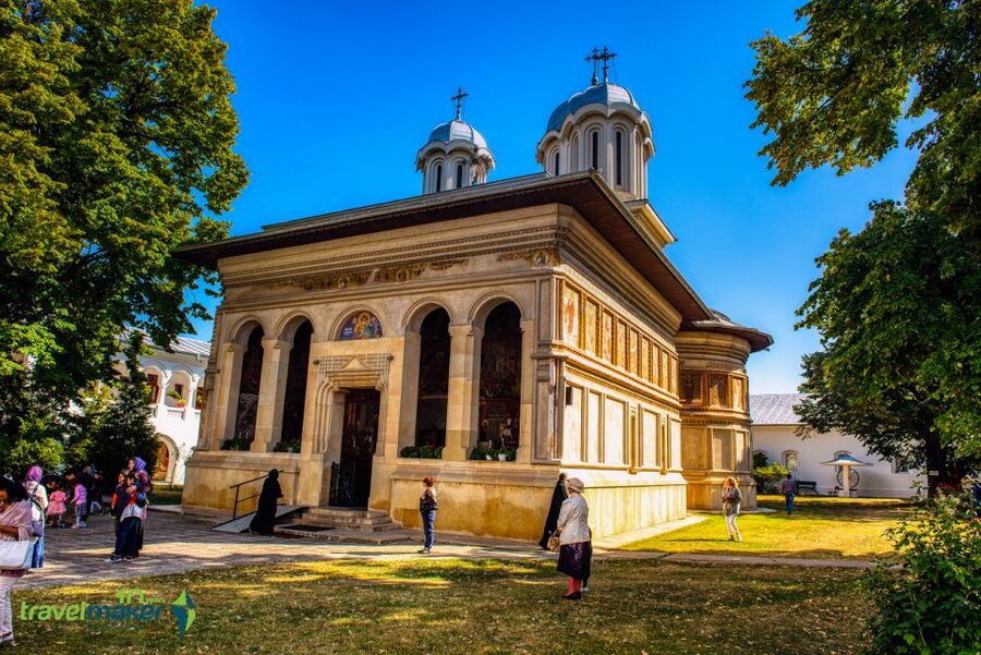 Small Group Tour to Mogosoaia Palace & Snagov Monastery - Who should book this tour, and who might want to choose differently