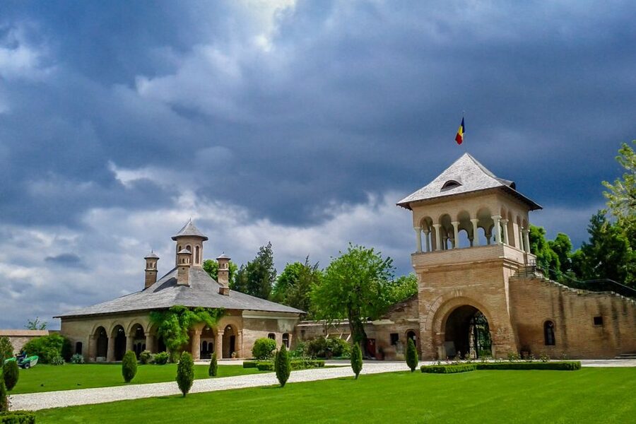 Small Group Tour to Mogosoaia Palace & Snagov Monastery - Should you book this small group trip?