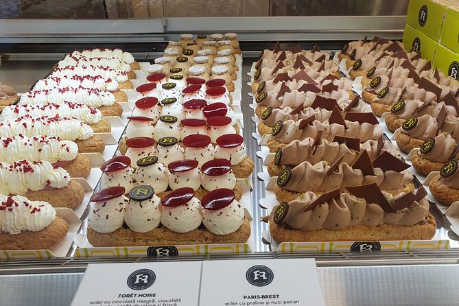 Sweet Delights History and Desserts Walking Tour in Bucharest - Stop 5: Old Town finish with Papanasi at a local restaurant