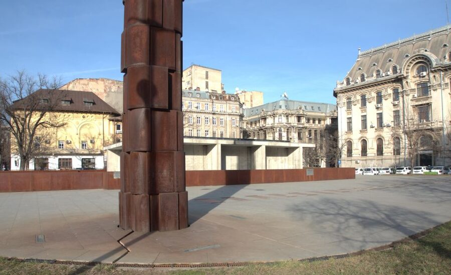 The Jewish heritage of Bucharest - half day walking tour - Laude-Reut, Jerusalem Lion Square, and the value of passing-by stops