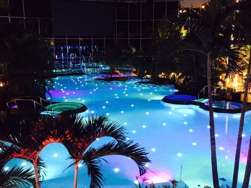 Therme:Spa Day at the biggest oasis of Relaxation《Bucharest》 - Pickup at The Grand Hotel, and the driver that handles the hard parts