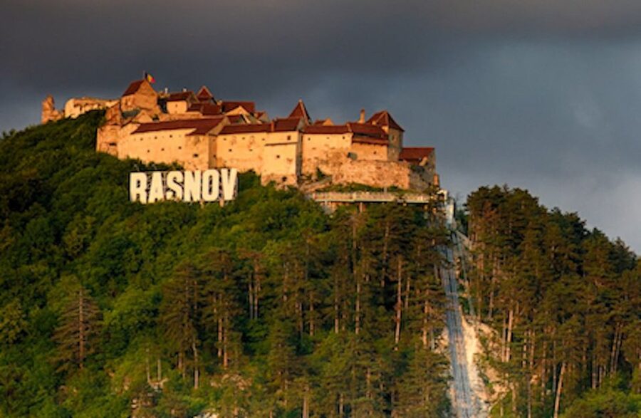 Three Castles in Transylvania Day Trip from Bucharest - Bran Castle, Dracula lore, and what to expect at Dracula’s Castle