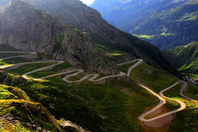 Transfăgărășan Highway & Balea Lake - Private Tour from Bucharest - Stop 1: Vidraru Dam, Concrete Views and a Quick Stretch