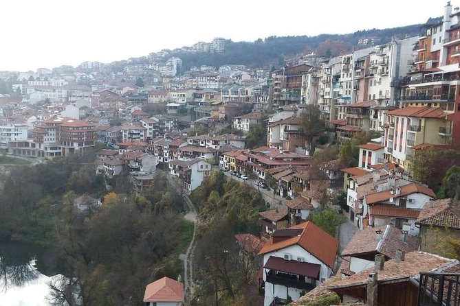 Veliko Tarnovo and Medieval Bulgaria Private Day Trip from Bucharest - Tsarevets Fortress: The Medieval Power Center Above Veliko Tarnovo