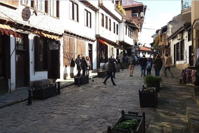 Veliko Tarnovo and Medieval Bulgaria Private Day Trip from Bucharest - Arbanassi and Samovodene: Architecture and Artisan Stops You Can Actually Enjoy
