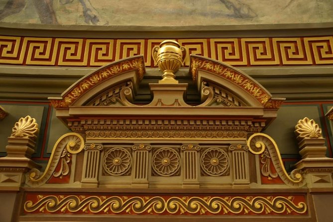 Walking tour of Bucharest - How the Guide Changes the Walk From Sightseeing to Understanding